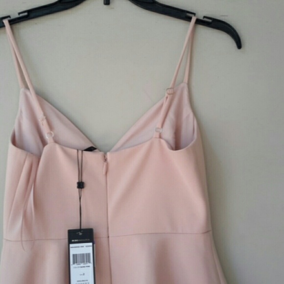 BCBG MAXAZRIA Bare pink dress, has tags attached - Picture 4 of 4